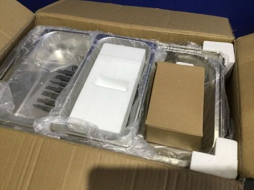 ZOKOP 8 Quart Stainless Steel Chafing Dish with 3 1/3 Size Food Pans - Lot 676