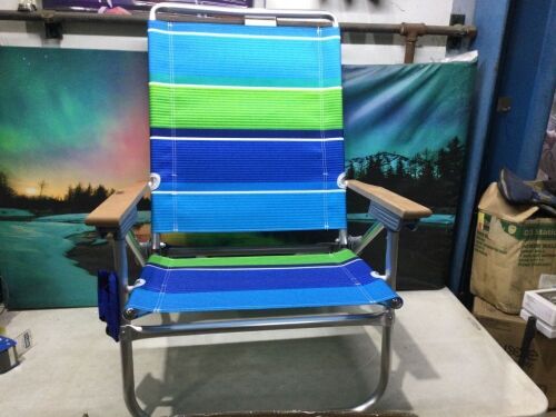 RIO Beach 4-Position Easy In-Easy Out Folding Beach Chair - Stripe - Lot 944