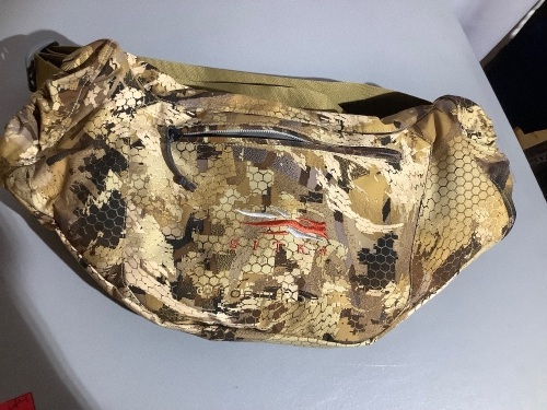 Sitka, Incinerator Muff, White Tail elevated II, Appears New - Lot 15