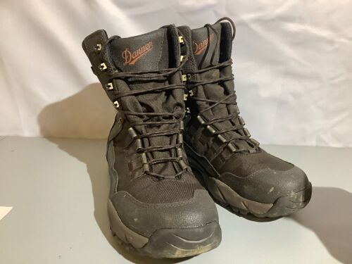 Danner Men's Vital 8" Boots, 10, Ecommerce Return, Bottom Dirty - Lot 140