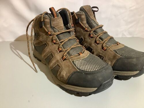 360 Mid GORE-TEX Hiking Boots for Men, 10.5D, Ecommerce Return - Lot 162