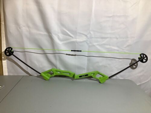 Bear Youth Bow, Ecommerce Return - Lot 179