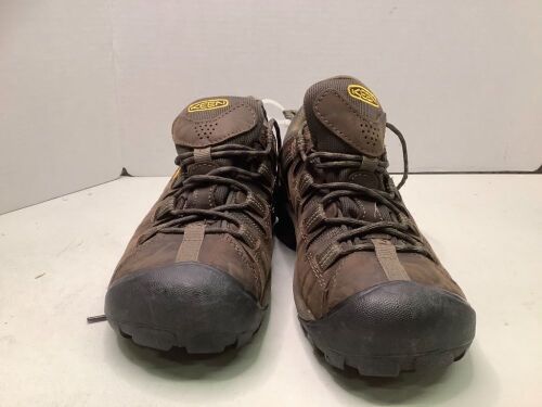 Keen Men's Hiking Boots, 8, Ecommerce Return - Lot 255