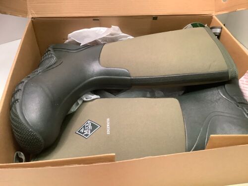 The Original Muck Boot Company, Edgewater Boot, Men's 9, Appears New - Lot 263