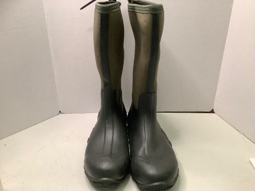 Mucks Men and Womens Boots, 11, 12,  Appears New - Lot 279