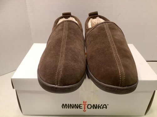 Minnetonka Men's Romeo Chocolate Mocs, 12M, Appears New - Lot 303