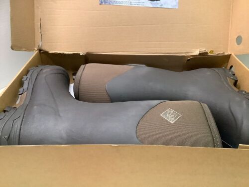 The Original Muck Boot Company, Arctic Ice Tall Boot, Men's 9, Appears New - Lot 325
