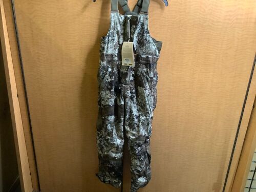 Red Head Silent Stalker Youth Bib, Large, Appears New - Lot 399