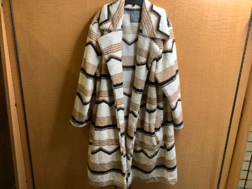 Natural Reflections Coatigan 2X, Appears New - Lot 404