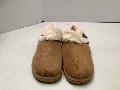 Clarks Women's Insulated Slippers, 7, Ecommerce Return - Lot 420