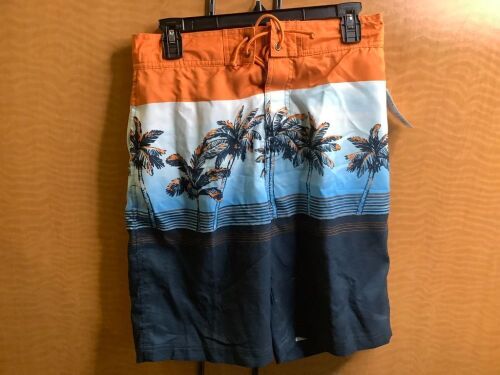 Men's Swimwear, Small, Appears New - Lot 431
