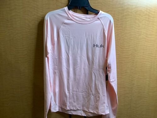 HUK Women's Strip Badge Pursit Shirt, Medium, Appears New - Lot 434