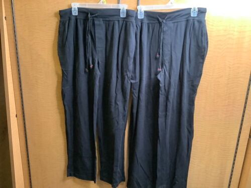 Fruit of the Loom Sleepwear, Large, Appears New - Lot 450