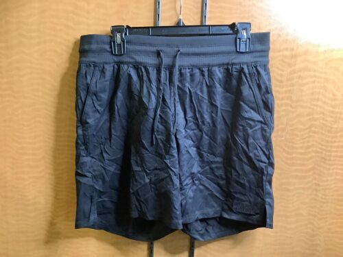 The North Face Women's Shorts, Medium, Appears New - Lot 473