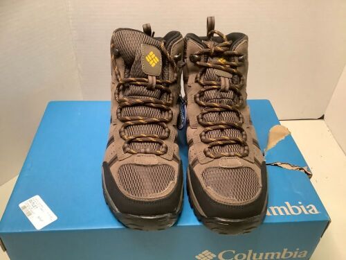 Columbia Men's Boots, 10, Appears New - Lot 522