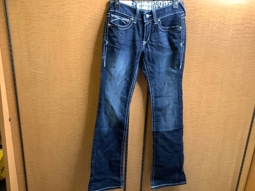 Ariat Real, Low Rise Boot Cut, Stretch Fit 27r, Appears New - Lot 591