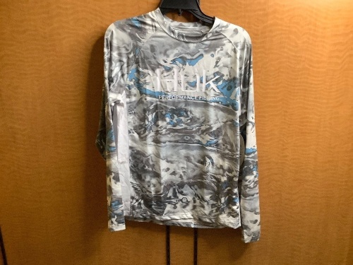 Huk, Mossy Oak Pursuit, Small, Small Stain, E-commerce Return  - Lot 655