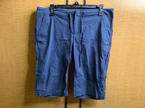 Colombia, Anytime Outdoor Long Shorts, Womens 10, Femmes 42, Appears New - Lot 673