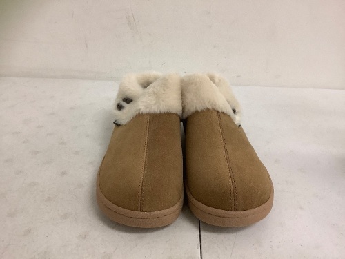 Clarks Womens Fur Lined Slip Ons, Size 9, Appears New - Lot 69
