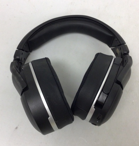 Turtle Beach Headphones, Powers Up, E-Commerce Return - Lot 136