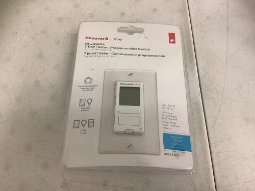 Honeywell Home Programmable Switch, E-Comm Return - Lot 271