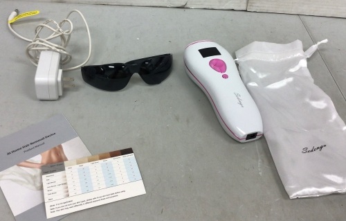 IPL Hair Removal Device, Powers Up, E-Commerce Return - Lot 334