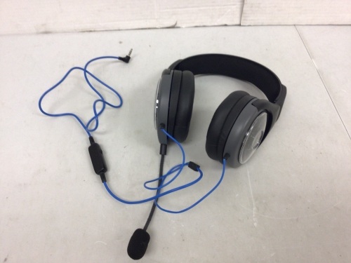 Playstation Headphones, Loose Cords, Powers Up, E-Commerce Return - Lot 336
