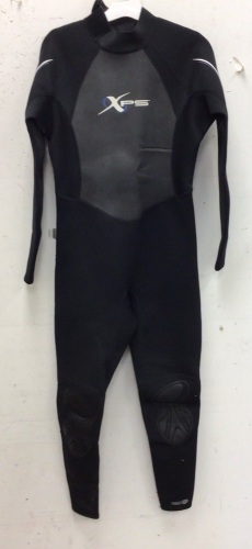 XPS Neoprene Full Wetsuit for Men, L, E-Commerce Return - Lot 408