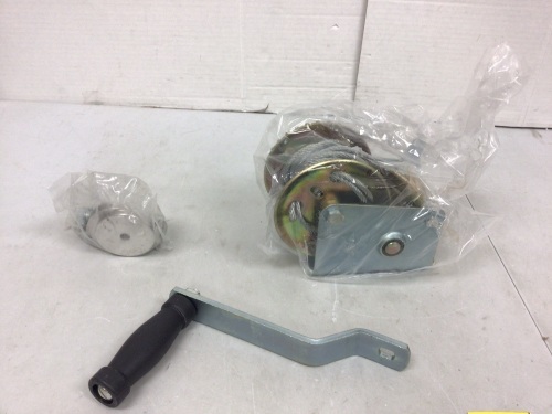 600lb Gear Winch, E-Commerce Return - Lot 551