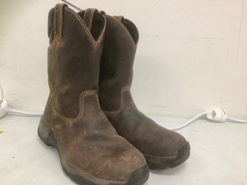 Mens Boots, 9.5D, E-Commerce Return - Lot 562