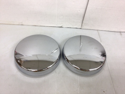 Lot of (2) Hub Caps, E-Commerce Return - Lot 734