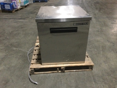 Maxx Cold MCF27U Under Counter Freezer 7 Cu Ft. - New Scratch and Dent - Lot 32