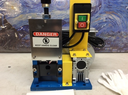 Powered Electric Wire Stripping Machine. Powers On, Not Tested Further. E-Commerce Return - Lot 251
