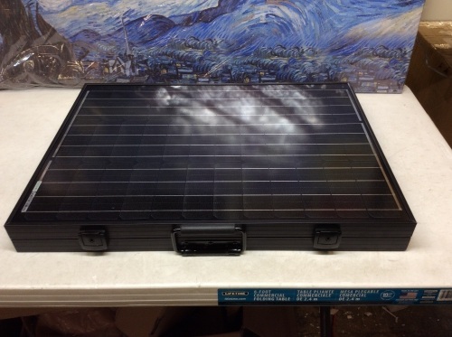 Folding Solar Panel Kit. Unknown Condition. Appears New - Lot 270