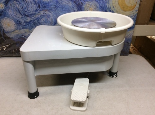 10", 280W Electric Wheel for Pottery with Foot Pedal and Detachable Basin. Tested and Works. E-Commerce Return - Lot 414