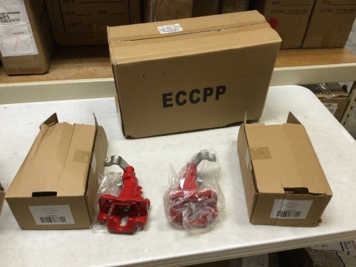 Pair of Rear Brake Calipers. Tag sats they fit 1998-2007 Honda Accord. Appear New - Lot 439