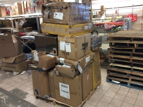 Pallet of Salvage DOT COM Returns from Major Online Retailer. Will Contain Broken or Incomplete Products. Items are for Salvage - Lot 608