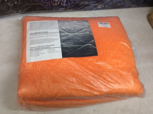 15 lb Weighted Blanket. New - Lot 706