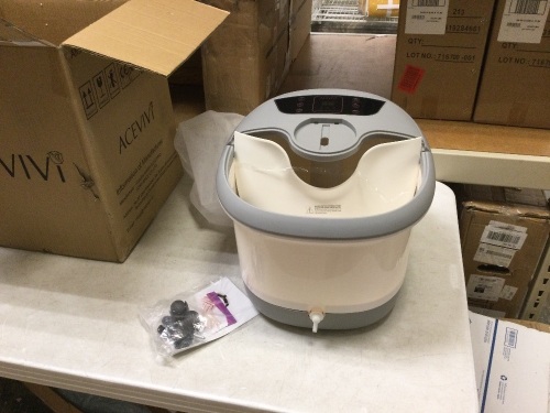 ACEVIVI MM-18C - Shiatsu Roller and Bubble Jets Foot Spa Massager with Heat. Appears Ne with Cosmetic Damage. SEE PICTURES - Lot 718