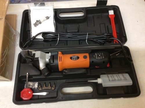 Heavy Duty Electric Animal Clippers. Power Up, Not Tested Further. E-Commerce Return - Lot 821