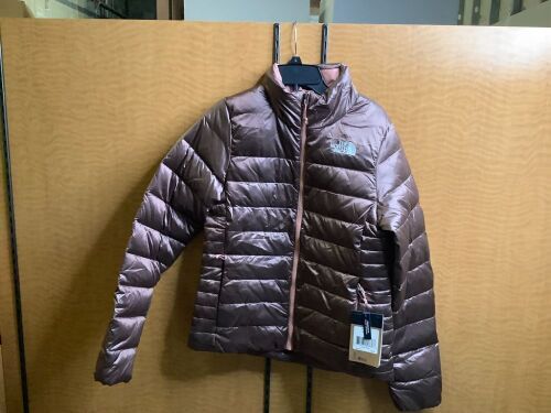The North Face Women's Jacket, Small, Appears New - Lot 7