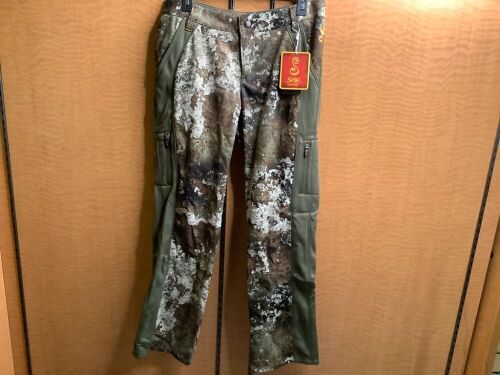 SHE Exp Fleece Pant, Medium, Appears New - Lot 23