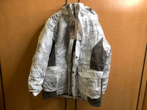 Red Head Silent Stalker 4 in 1 Parka, Medium, Appears New - Lot 34
