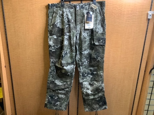 Red Head, Mens Silent Hide Pant XL/32, Appears New - Lot 110