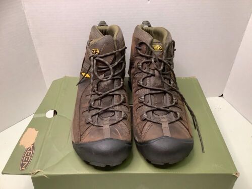 KEEN Targhee II Mid Waterproof Hiking Boots for Men, 12, Ecommerce Return - Lot 163