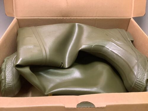 Lacross 32" Marsh Men's Rubber Boots, 11, Appears New - Lot 272