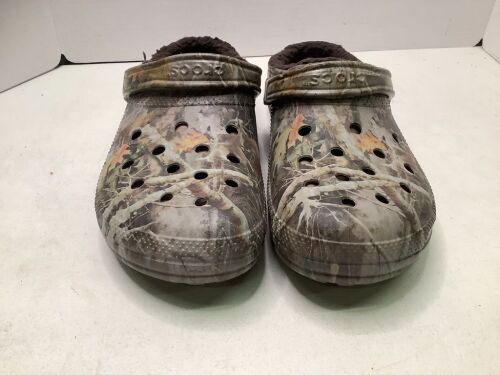 Crocs, Men's 12, Appears New - Lot 303