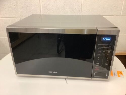 Samsung 1.4 cu. ft. Countertop Microwave with Sensor Cooking in Stainless Steel, Refurbished - Lot 324