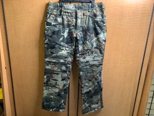 Under Armor, Mens XL Pant, Appears New - Lot 330