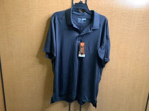 5.11 Tactical Performance, Men's Large, Appears New - Lot 333